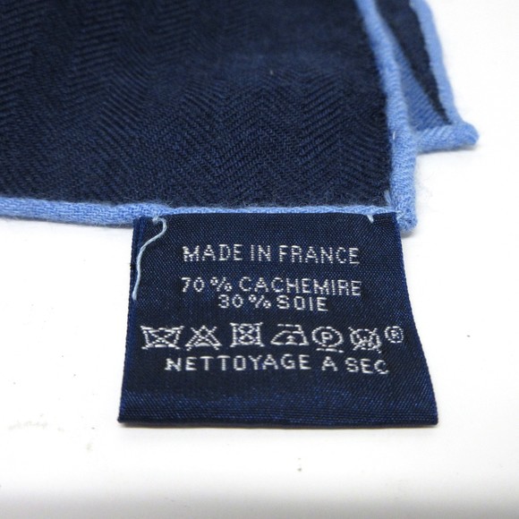 HERMES Scarves - Picture 2 of 3